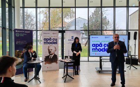 Aquatim din, în și pentru comunitate