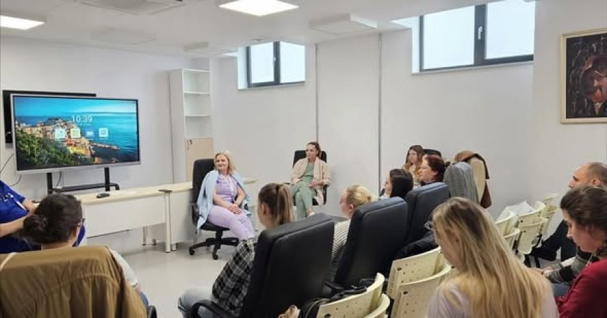 ÎNTÂLNIRE CU VIITOARELE MĂMICI LA MATERNITATEA BEGA