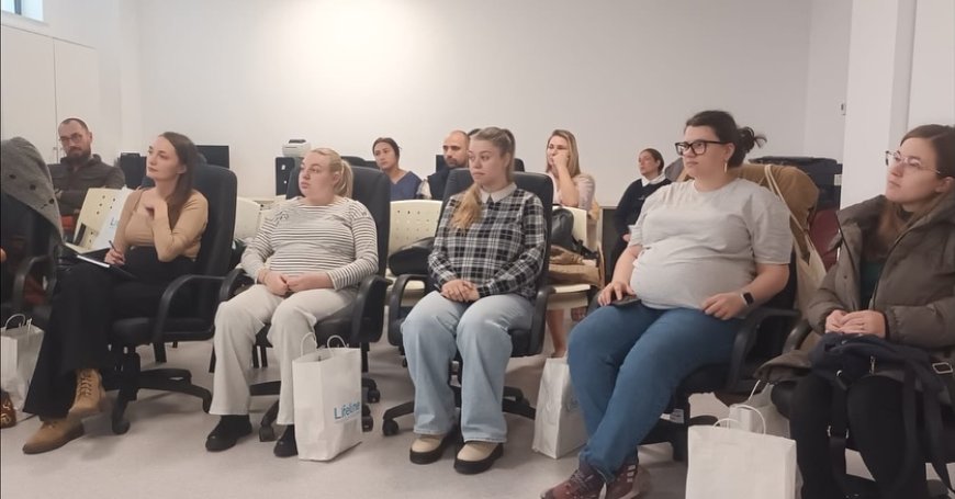 ÎNTÂLNIRE CU VIITOARELE MĂMICI LA MATERNITATEA BEGA
