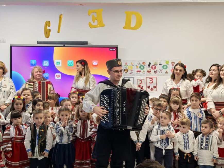 Copiii din Moldova Nouă au sărbătorit cu emoție Ziua Națională