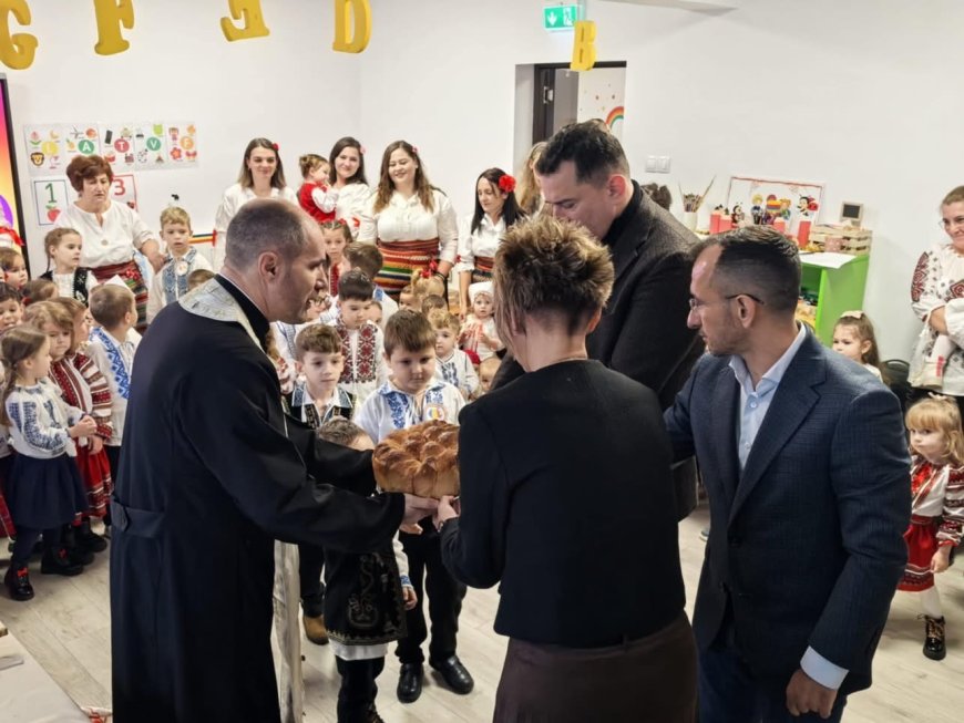 Copiii din Moldova Nouă au sărbătorit cu emoție Ziua Națională