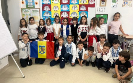 COPIII DE LA GIROC AU SERBAT ZIUA NAȚIONALĂ A ROMÂNIEI