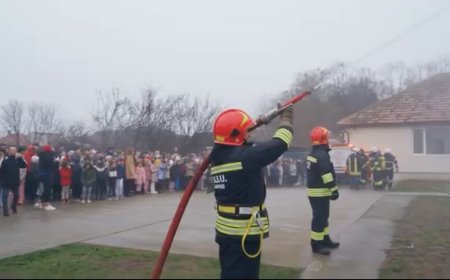 Simulare de incendiu la Școala Mică din Cărpiniș