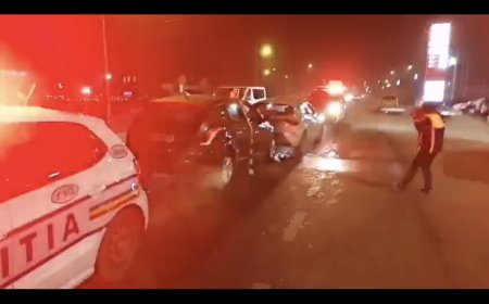 ACCIDENT GRAV ÎN TIMIȘ! DOUĂ PERSOANE AU AJUNS ÎN SPITAL