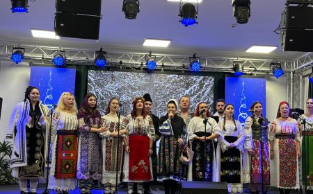 EMOȚIA SĂRBĂTORILOR DE IARNĂ, PUSĂ ÎN SCENĂ