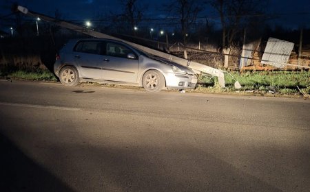 UN ACCIDENT RUTIER A LĂSAT FĂRĂ CURENT ELECTRIC LOCALITATEA IANOVA