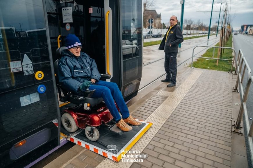 Primăria marchează Ziua Persoanelor cu Dizabilități prin dialog și acțiune
