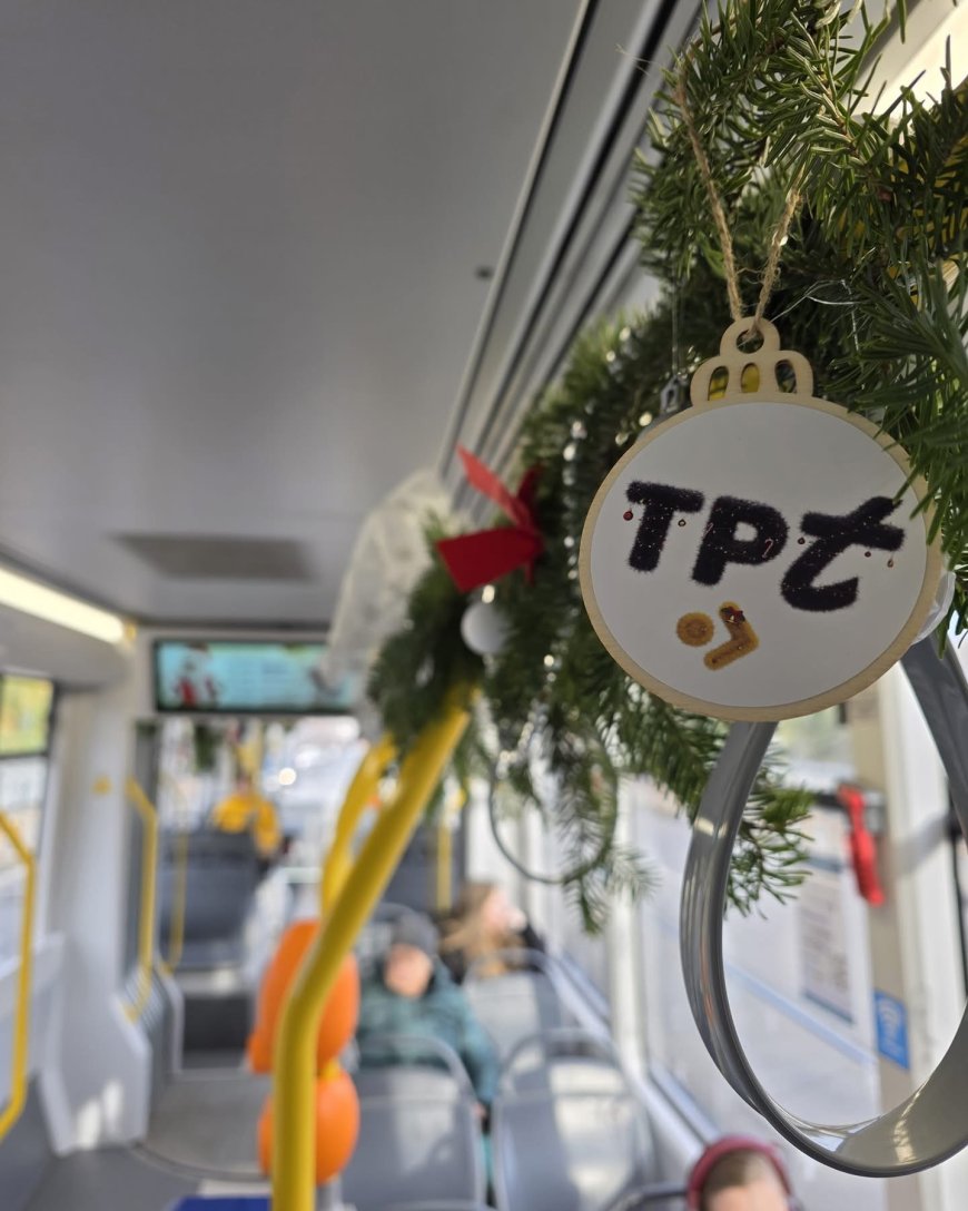 TRAMVAIUL LUI MOȘ CRĂCIUN PORNEȘTE PRIN TIMIȘOARA