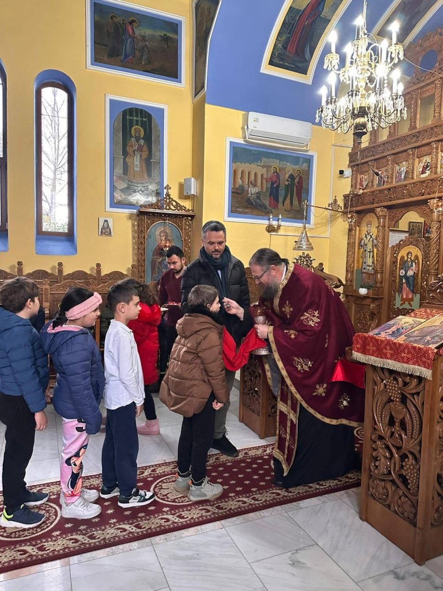 Elevii școlii gimnaziale Bucovăț s-au împărtășit la parohie
