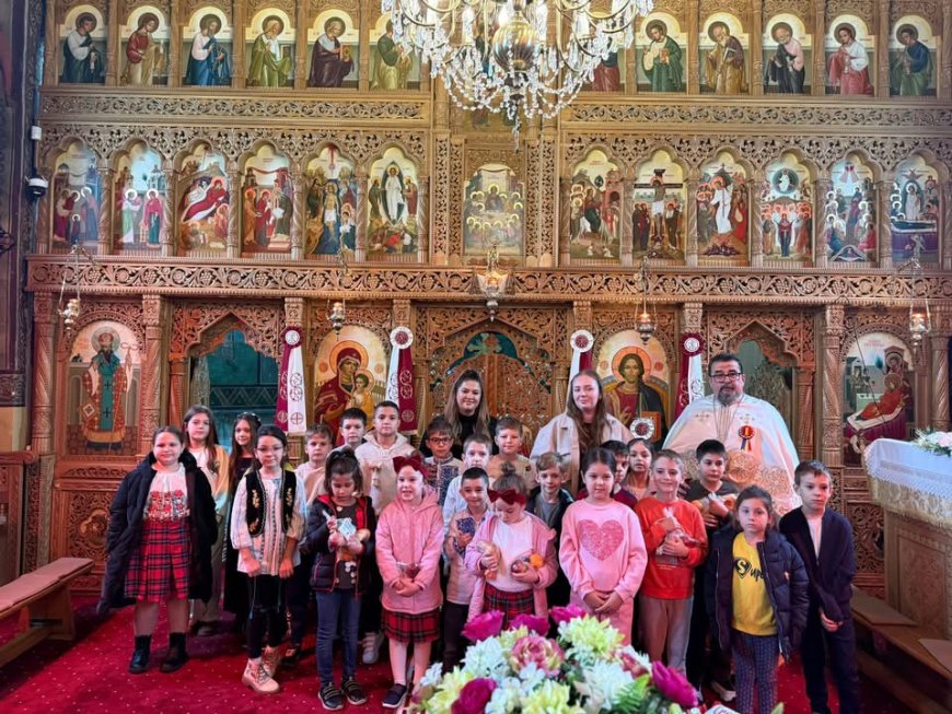 COLINDUL COPIILOR DE LA ȘCOALA DIN GHIRODA A ÎNSUFLEȚIT COMUNITATEA DE SFÂNTUL NICOLAE