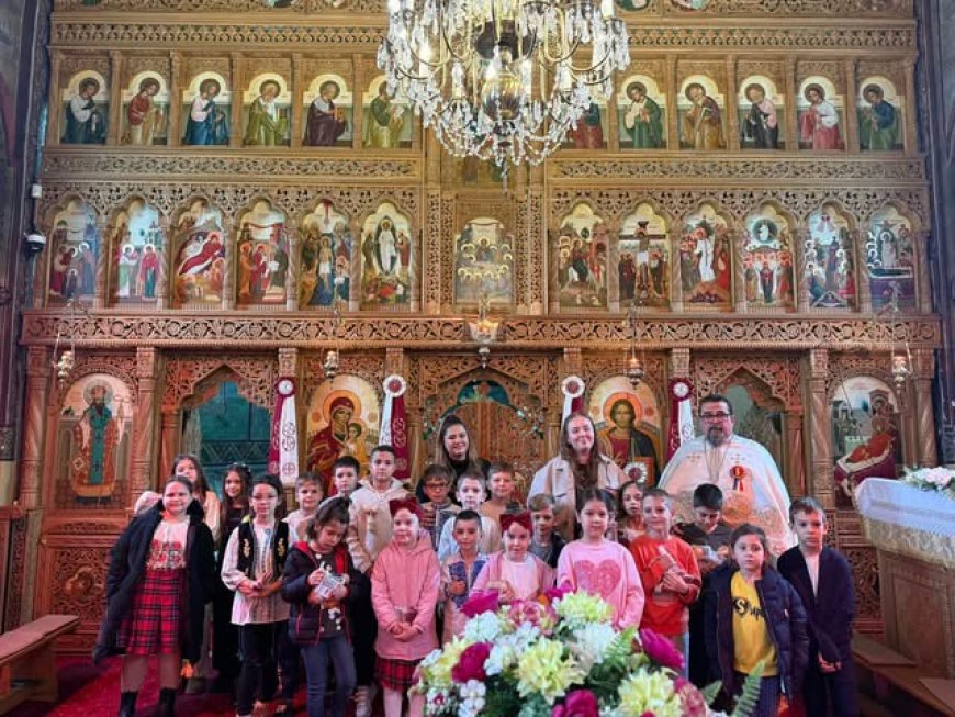 COLINDUL COPIILOR DE LA ȘCOALA DIN GHIRODA A ÎNSUFLEȚIT COMUNITATEA DE SFÂNTUL NICOLAE