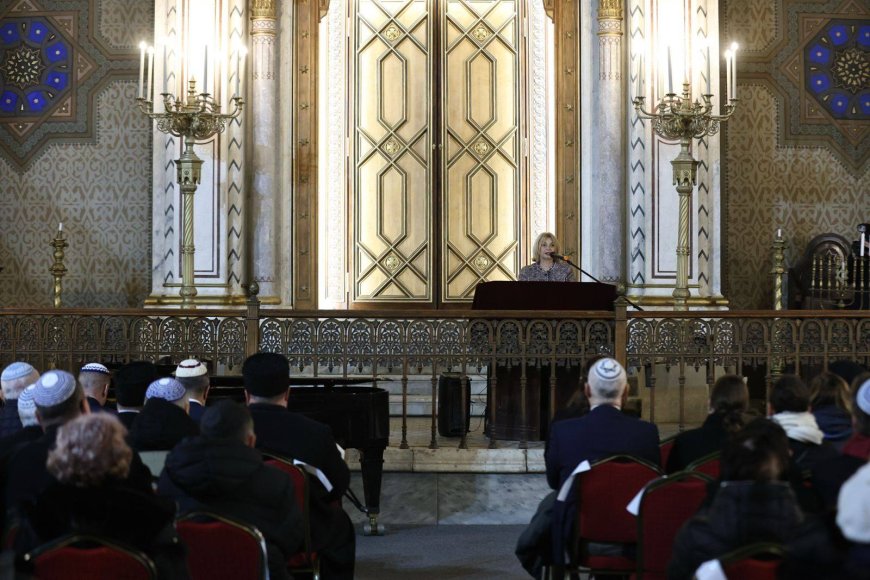 PREFECTUL DE TIMIȘ A CELEBRAT SĂRBĂTOAREA HANUKA