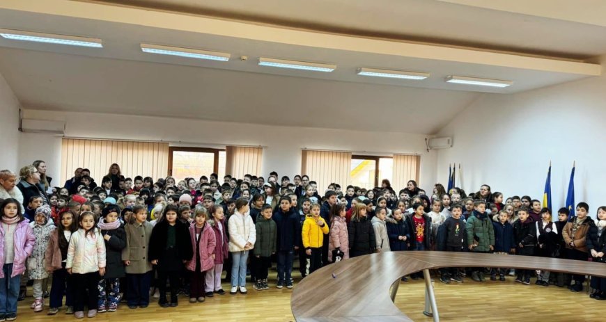 COPIII AU ADUS SPIRITUL CRĂCIUNULUI LA ȘAG