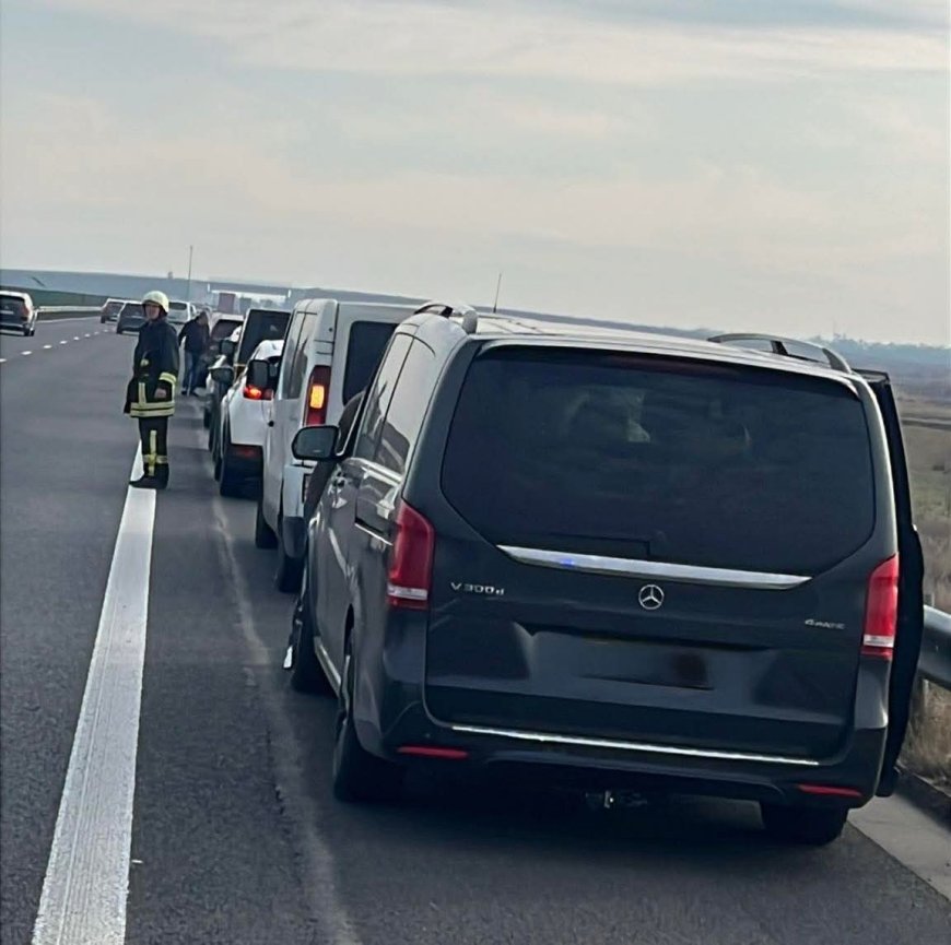 CARAMBOL CU 8 AUTOTURISME IMPLICATE