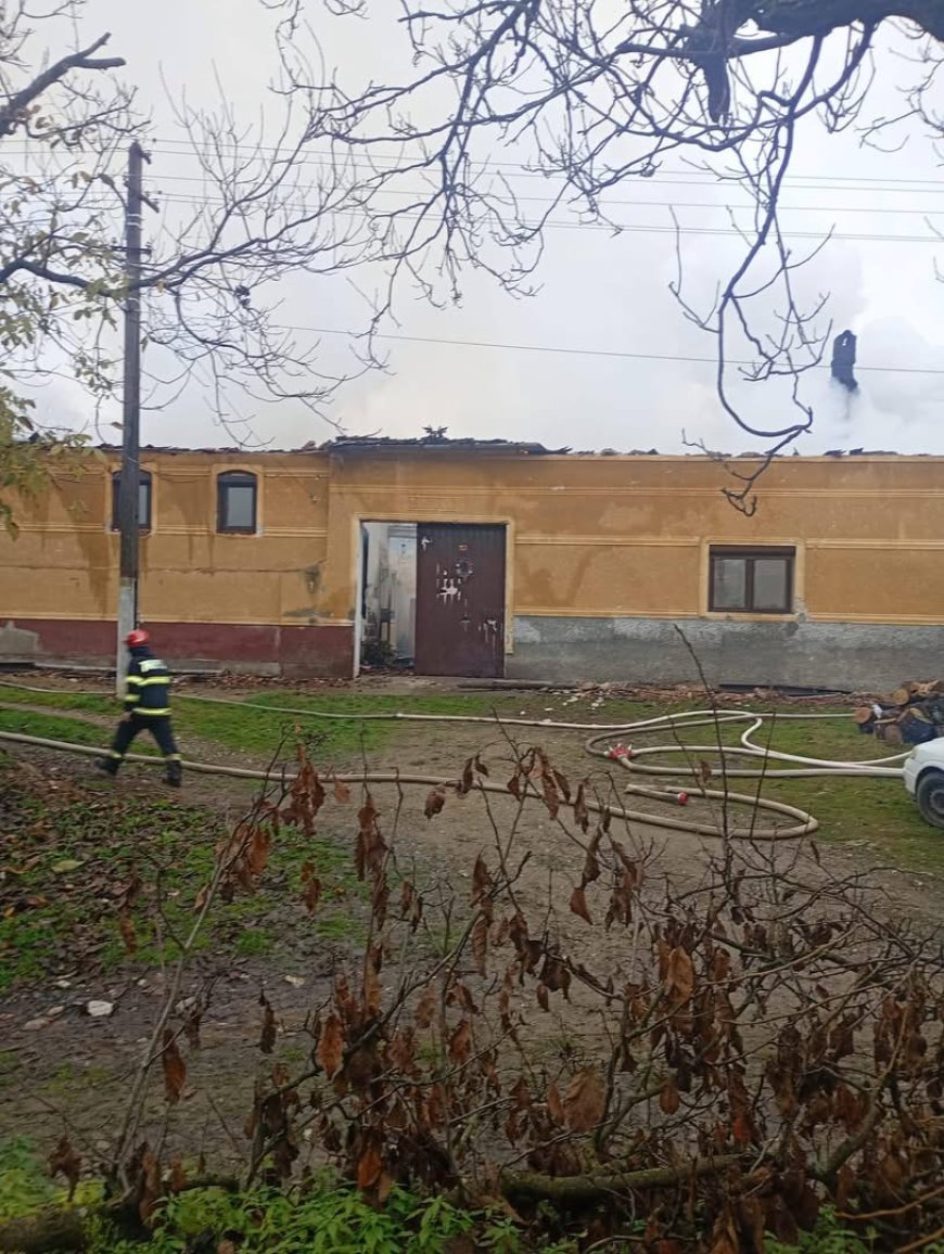 Sărbători de coșmar! Le-a ars casa din temelii