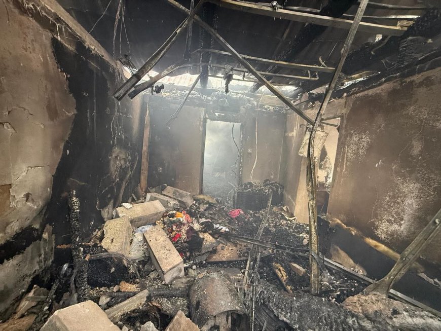 CASA LE-A FOST ARSĂ DIN TEMELII