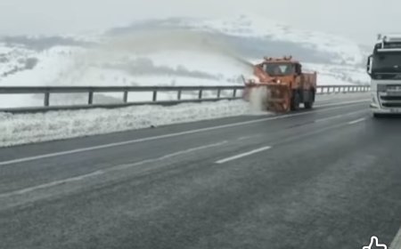 VIDEO! UTILAJE DE TIP FREZĂ ÎN ACȚIUNE PE A1 ȘI DN 66, PENTRU ÎNDEPĂRTAREA ZĂPEZII ȘI GHEȚII