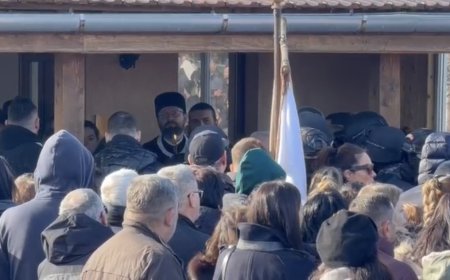CENEI, UN SAT SUB O MARE DE OAMENI: Slujba de înmormântare a lui Mario, un pelerinaj al durerii și disperării