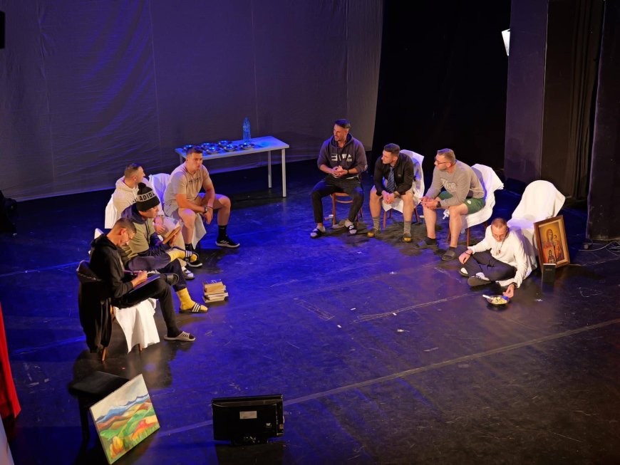 Spectacol de teatru cu persoane private de libertate la Timișoara