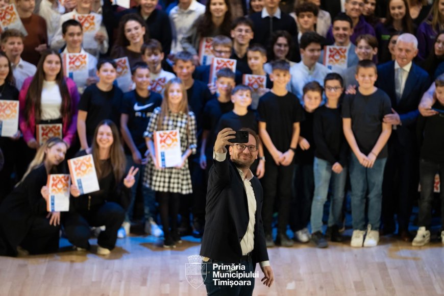 Peste 350 de elevi din Timișoara, premiați pentru performanță școlară
