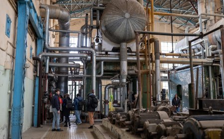 Arhitecți și designeri, în vizită la patrimoniul industrial Colterm