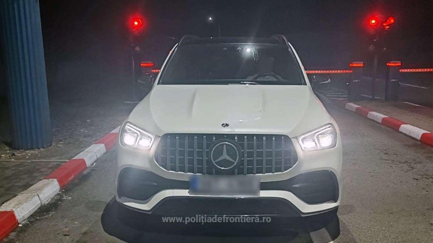 Autoturism de lux căutat în Cehia, depistat la frontiera de vest
