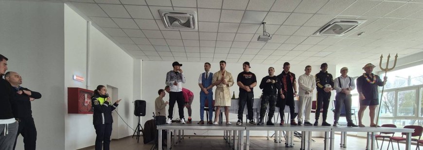 Teatru cu mesaj preventiv pentru elevi, la Oravița și Moldova Nouă