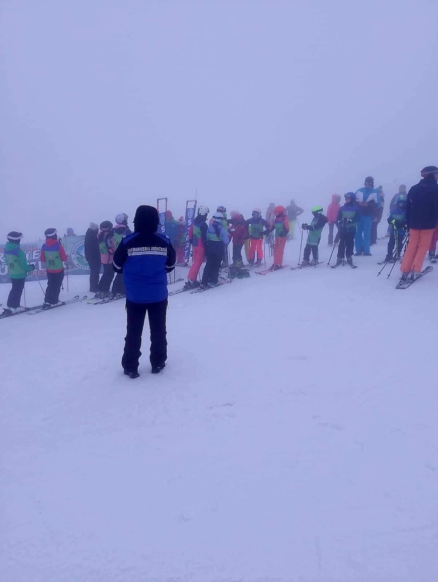 JANDARMII MONTANI, ALĂTURI DE IUBITORII SPORTURILOR DE IARNĂ