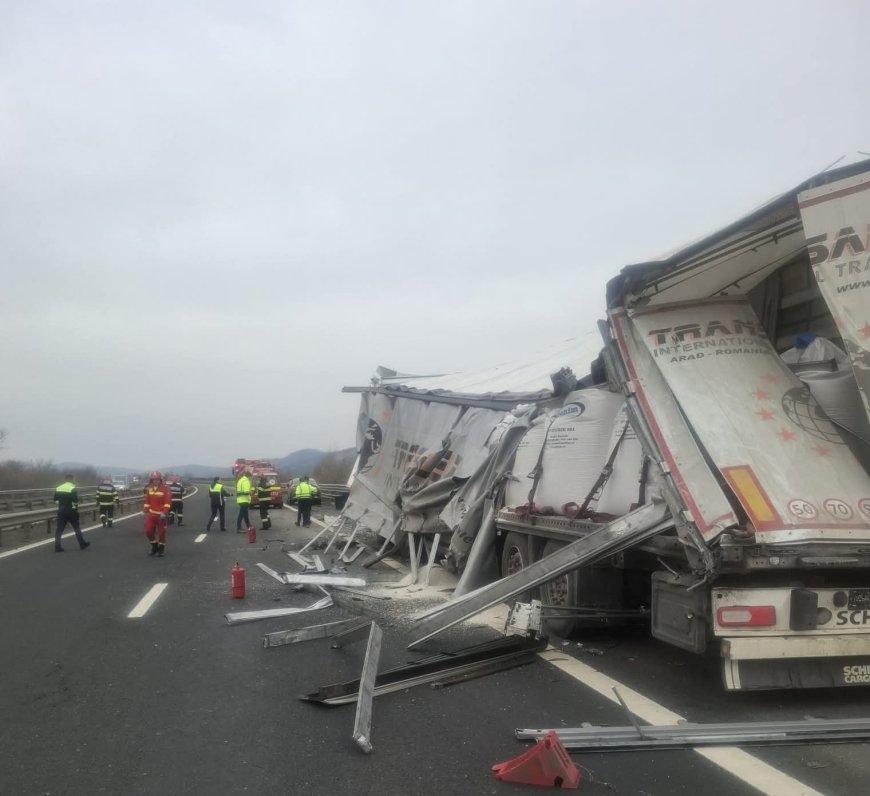 DOUĂ AUTOCAMIOANE S-AU IZBIT PE A1