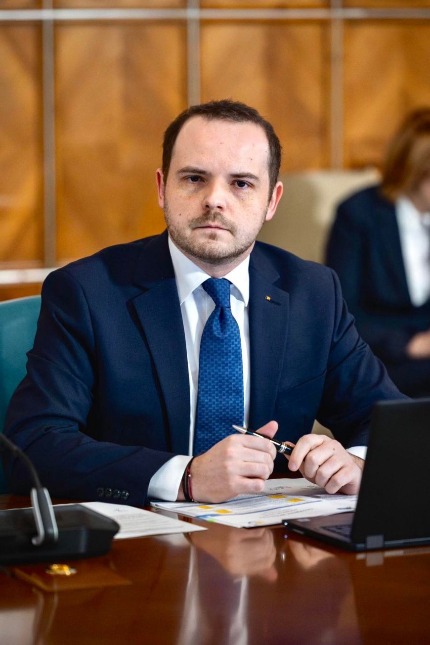 CUM VREA GUVERNUL SĂ REDUCĂ CONSUMUL DE DROGURI?