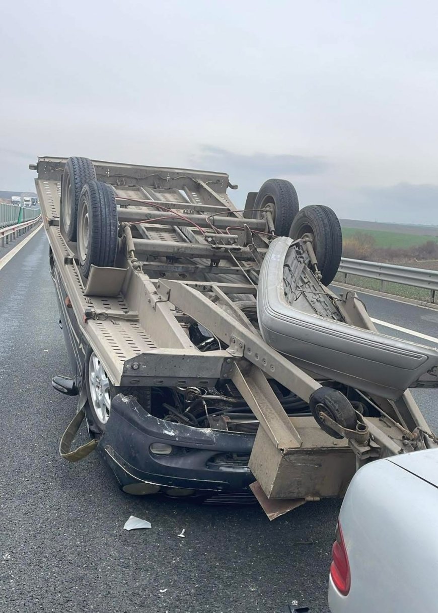 ACCIDENT PE A1, LA TOPOLOVĂȚU MARE: TRAILER RĂSTURNAT, TRAFIC DEVIAT PE BANDA DE URGENȚĂ
