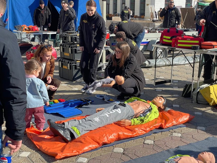 Demonstrații și exerciții interactive în centrul Timișoarei, de Ziua Protecției Civile