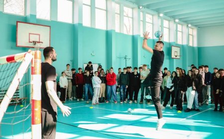 „Pauza mare cu SCM Timișoara”: sport în școli pentru cei mici