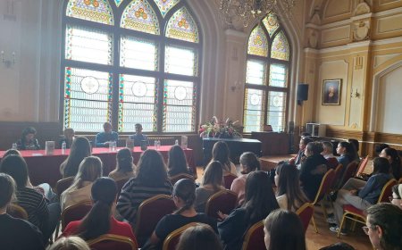 Cristian Preda, dialog cu elevii „Carmen Sylva” la Bookfest 2026