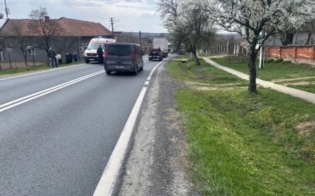 Femeie rănită după ce a traversat neregulamentar în Coșava