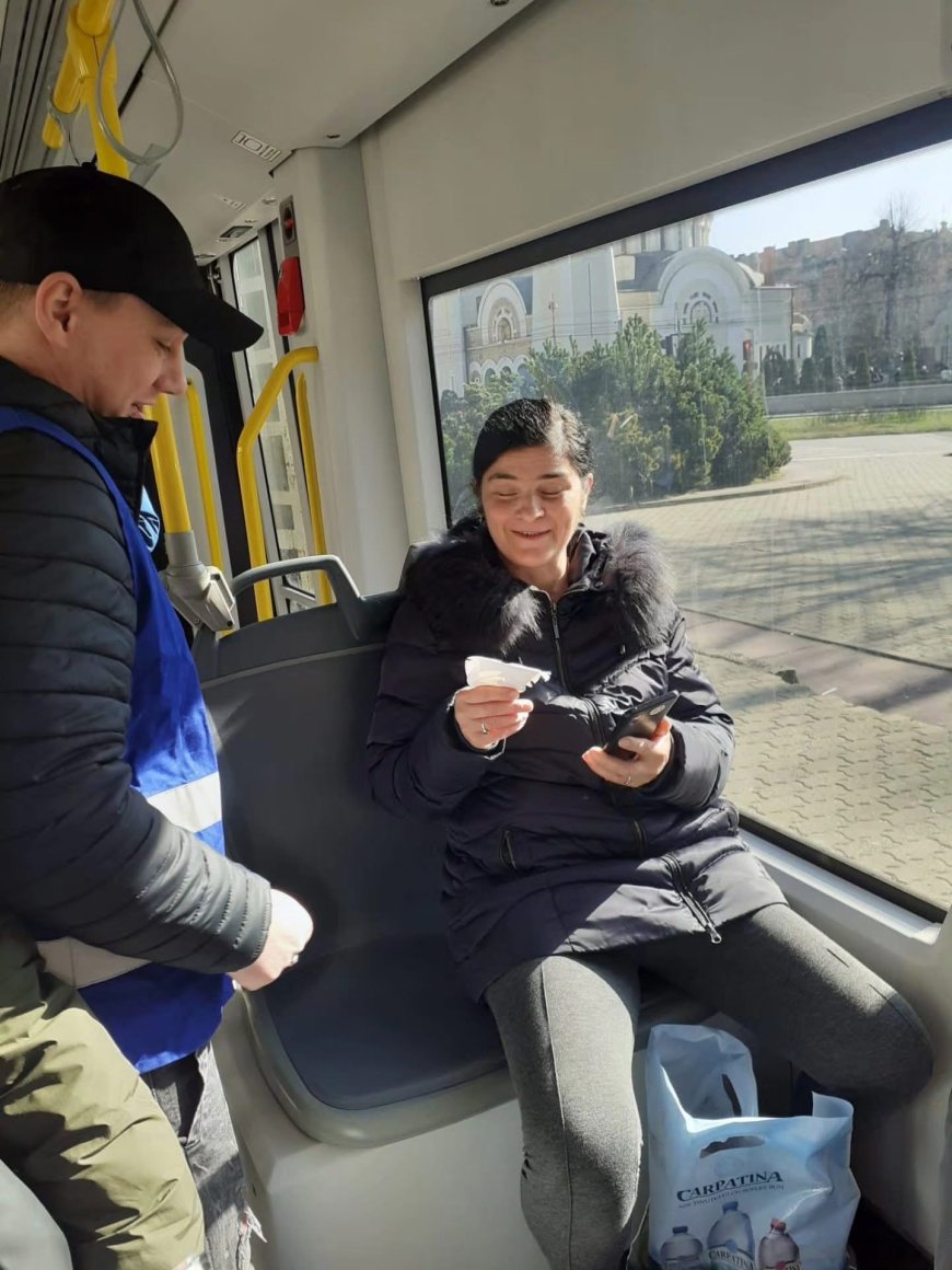 Zâmbete de 1 Martie în transportul public