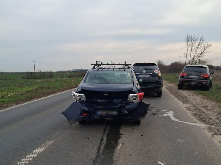 Accident cu trei mașini pe DN 6