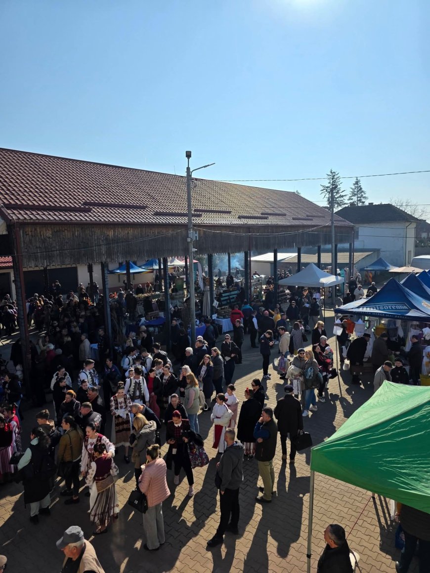 A început Târgul Apicol de la Ghiroda