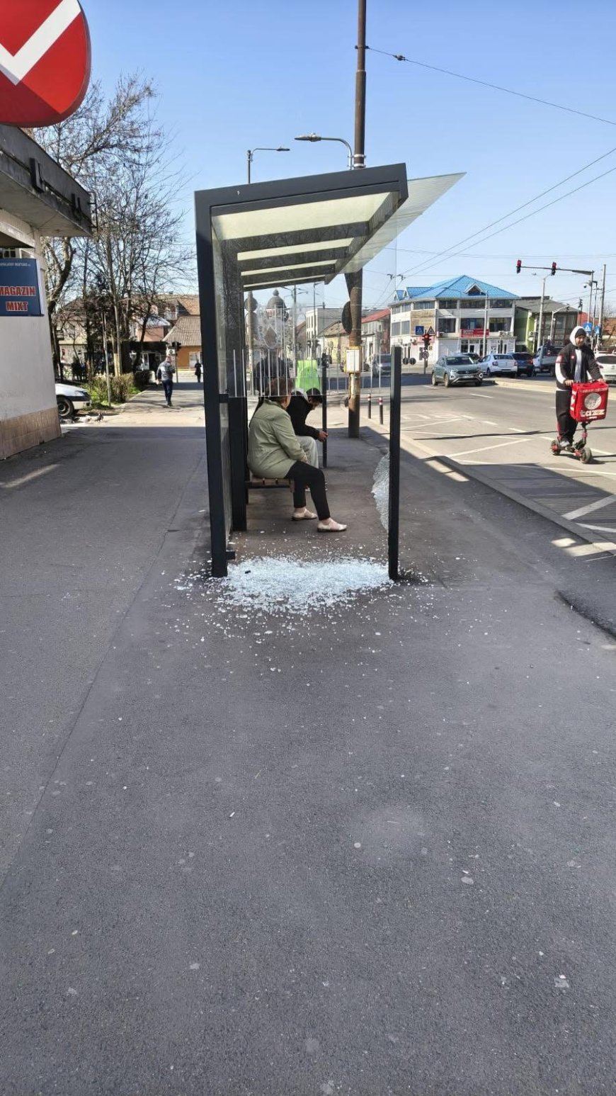 Stație STPT vandalizată pe Bulevardul Cetății