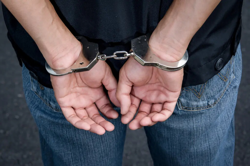 Prins la volan fără permis. A încercat să-i mintă pe polițiști că l-a uitat acasă