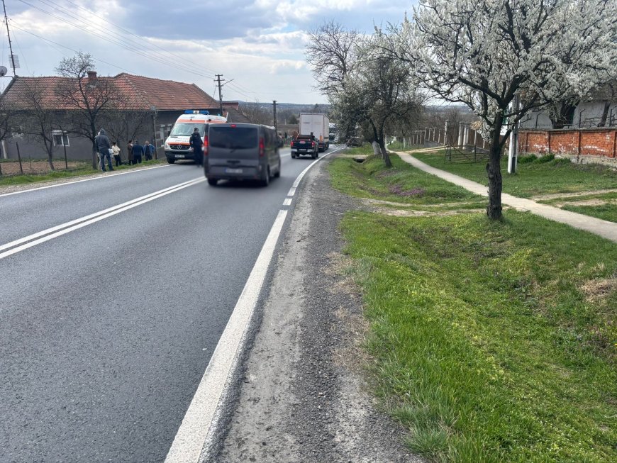 Femeie rănită după ce a traversat neregulamentar în Coșava