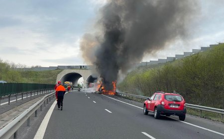 Trafic restricționat pe A1, la Brănișca, după un incendiu la un autocamion