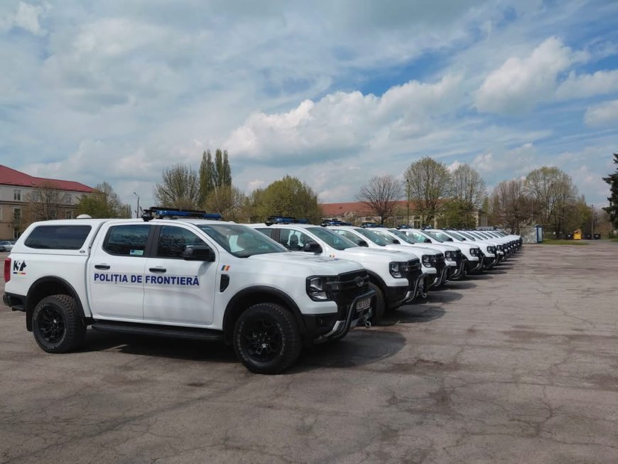 19 autospeciale noi pentru transportul câinilor de serviciu, la ITPF Timișoara