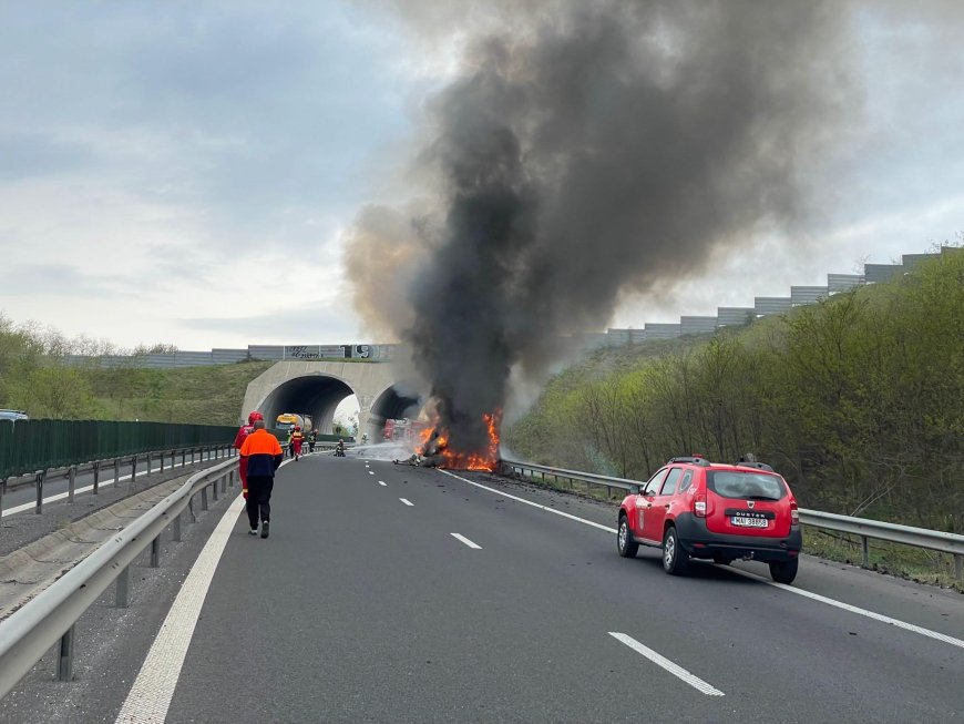 Trafic restricționat pe A1, la Brănișca, după un incendiu la un autocamion