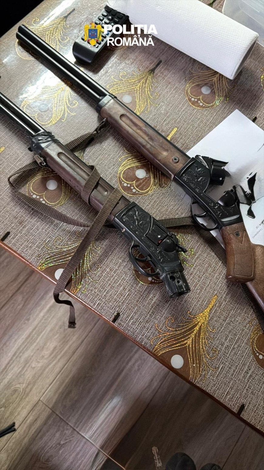 Percheziții în Arad. Arme, muniție și carne de vânat, ridicate de polițiști