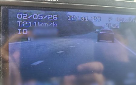 Viteza l-a lăsat fără permis de conducere