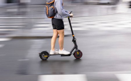 A căzut cu trotineta și a intrat în comă
