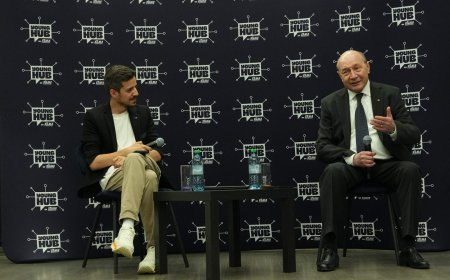 Traian Băsescu, la UPT: „Învățați mai întâi o meserie, apoi intrați în politică!”