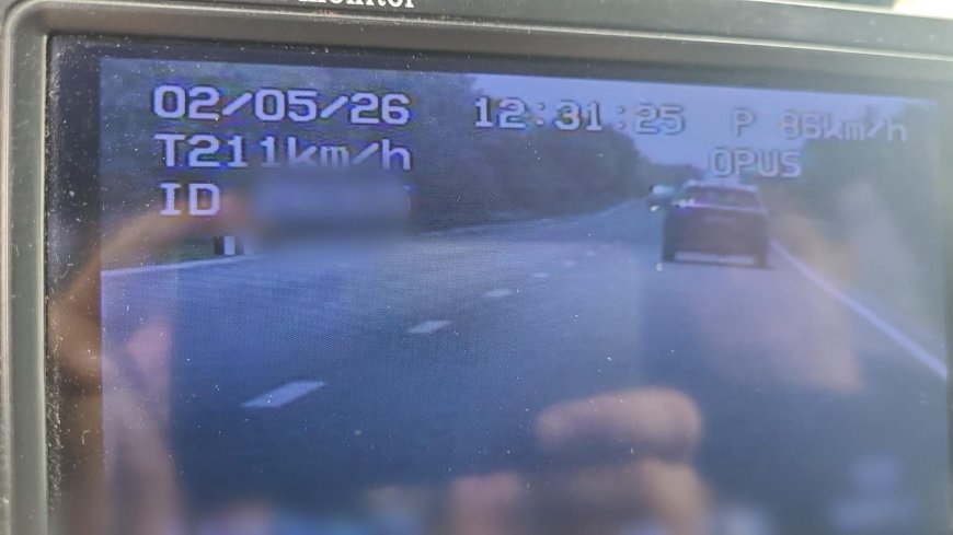Viteza l-a lăsat fără permis de conducere