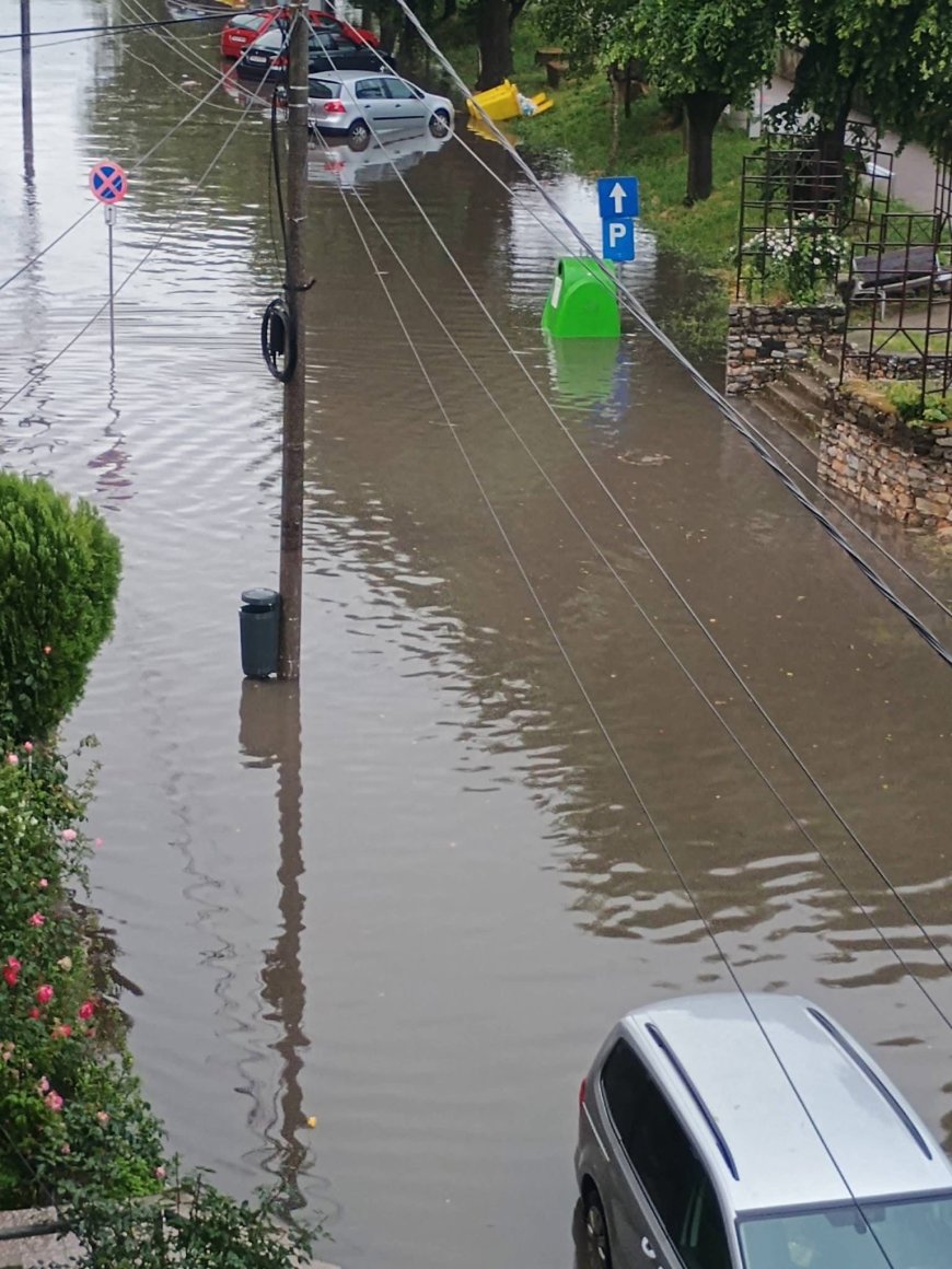 Până și ploaia a învis administrația Dobra! Zone din Lugoj, sub ape!